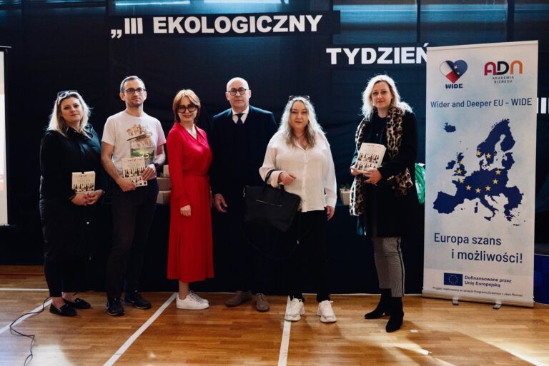 Smaki Europy, inspirujące wykłady i młodzież pełna pasji – wyjątkowy cykl wydarzeń „Dzień Europy z WIDE”